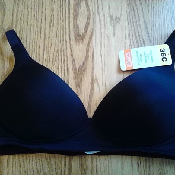 36C BNWT Wireless Black Warner's Bra - Picture 1 of 4